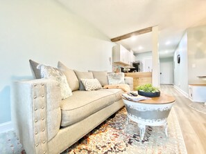 Smart TV, fireplace, table tennis