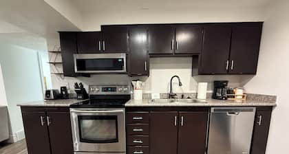 Jordan Landing Gem: 3 BR Apt, Pet Friendly