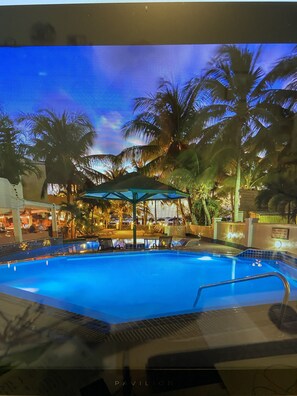 Indoor pool, outdoor pool