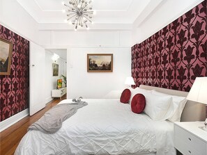 1 chambre, bureau, fer et planche à repasser, Wi-Fi gratuit