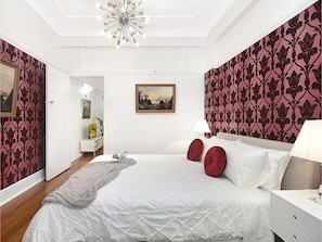 1 chambre, bureau, fer et planche à repasser, Wi-Fi gratuit