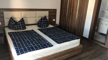1 chambre, bureau, Wi-Fi gratuit, draps fournis