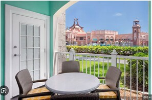 تناول الطعام بالخارج