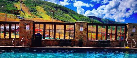 Piscine extérieure, piscine chauffée