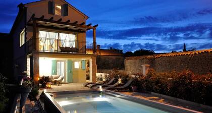 Villa Gisella with heated swimming pool