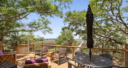 Folly Vacation Vintage Cottage with Stunning Views