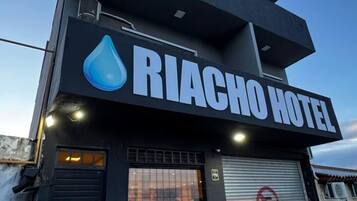 Fachada da propriedade