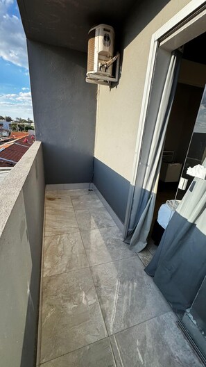 Business Triple Room | Premium bedding, Select Comfort beds, minibar, individually decorated