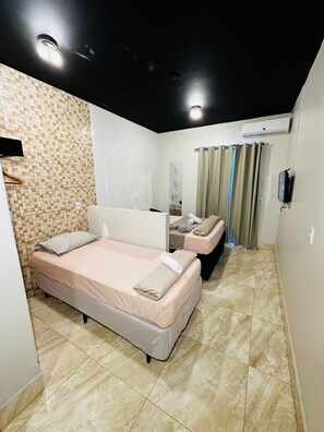 Premium Room, 1 Bedroom, Air conditioning, City View | Premium bedding, Select Comfort beds, minibar, individually decorated - RIACHO HOTEL (Riacho Fundo II)