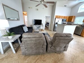 Televisión, oficina