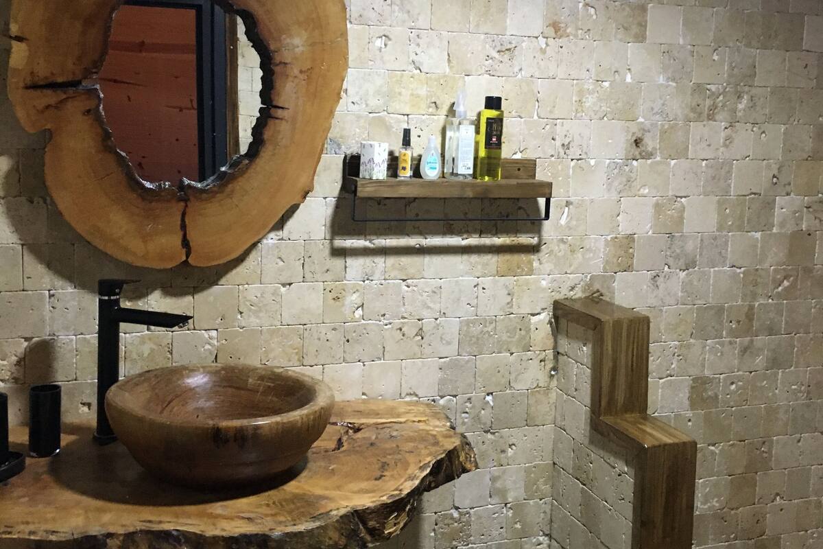 Dusche, Regendusche, kostenlose Toilettenartikel, Haartrockner