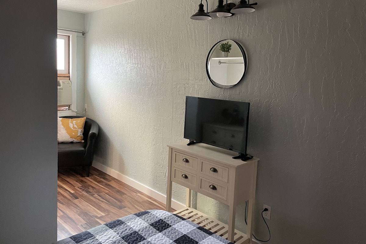 deluxe studio suite | 1 bedroom, egyptian cotton sheets, premium bedding, memory-foam beds