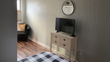 Deluxe Studio Suite