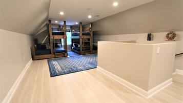 4 多间卧室、熨斗/熨衣板、免费 WiFi、床单