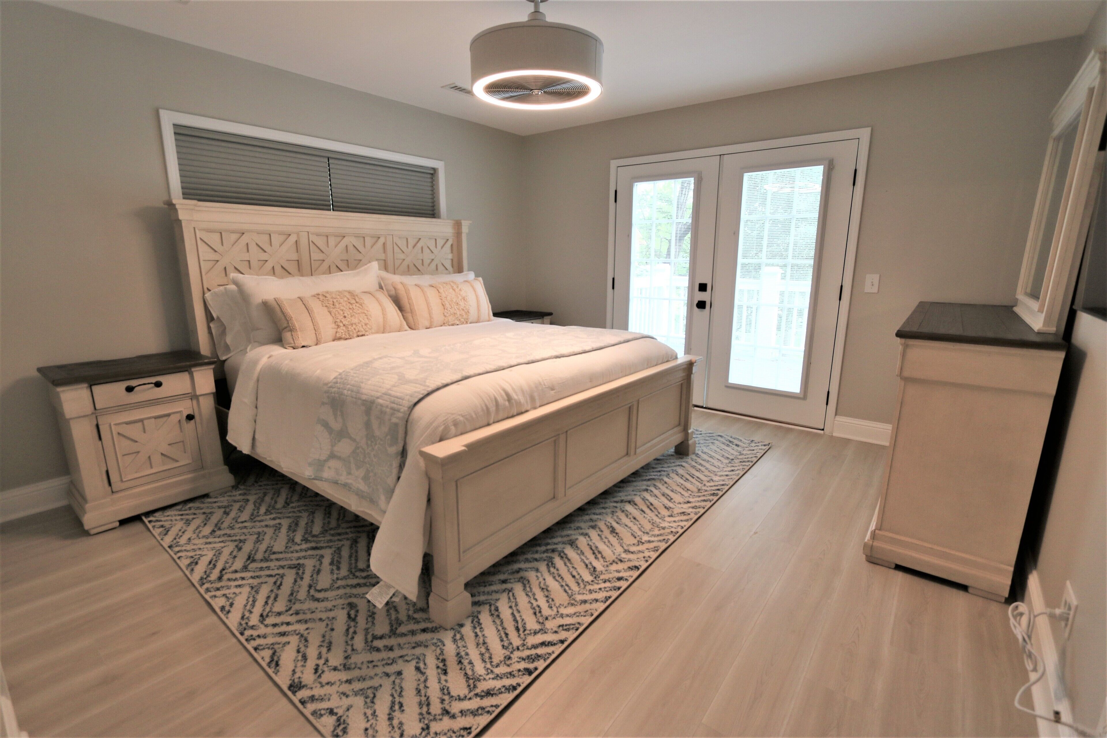 4 bedrooms, iron/ironing board, free WiFi, bed sheets