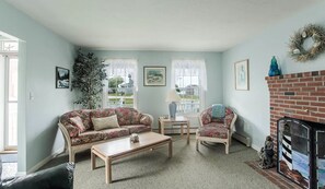 Smart TV - Beautiful Beach Home Only Seconds from the Sand! (York)