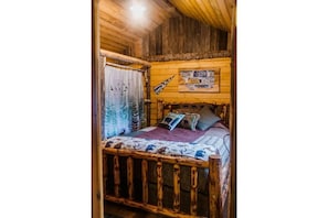 2 bedrooms, travel crib, WiFi, bed sheets