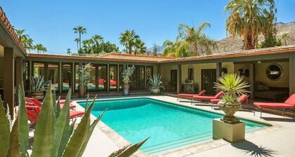 Villa Carmelita - The Sonny & Cher House