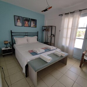 2 chambres, fer et planche Ă repasser, Wi-Fi gratuit, draps fournis