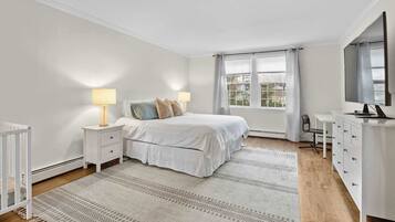 3 bedrooms, iron/ironing board, travel crib, WiFi