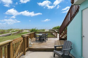Outdoor dining - Surfside Retreat Unit A - Oceanfront Triplex (St. Augustine)