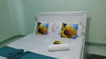 3 bedrooms, WiFi, bed sheets