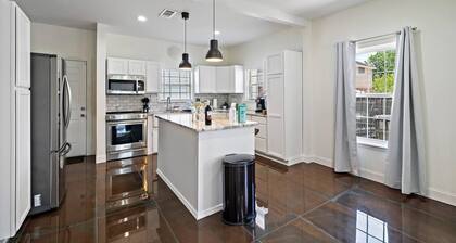 Getaway Nr Midtown, DT, TSU | Hot tub | Game Room