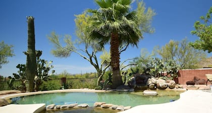 Enjoy Tucson in a Luxury Villa with Pool + Mountain Views in a Great Location