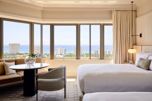 Ocean View Studio Double Queen | 埃及棉床单、高档床上用品、羽绒被、迷你吧（��备有免费物品）