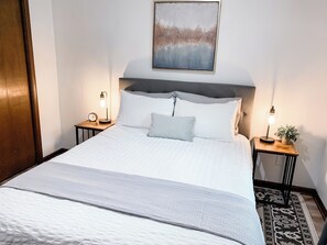2 bedrooms, iron/ironing board, travel cot, free WiFi