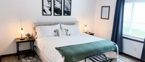 2 bedrooms, iron/ironing board, travel cot, free WiFi
