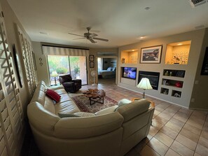 Smart TV, fireplace, DVD player, printers
