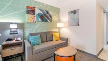 Standard Single Room, 1 King Bed, Accessible, Non Smoking | Premium bedding, desk, laptop workspace, soundproofing