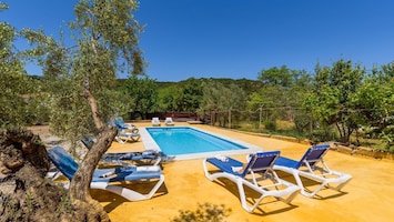 Residencial Barquero Pernía Cañete la Real by Ruralidays