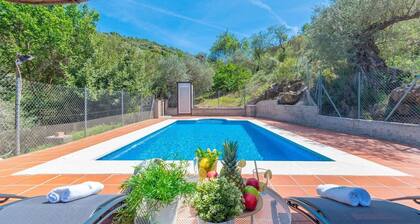 Los Baenas Casabermeja by Ruralidays