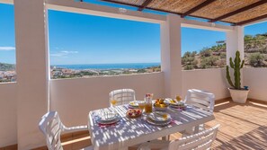 Outdoor dining - Villa Diego Torrox by Ruralidays (Málaga)