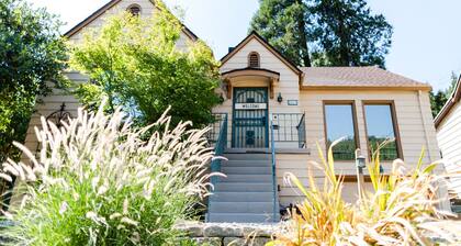 Dunsmuir Adventure House ~ Spacious family getaway