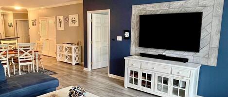 Télévision, chaîne hi-fi