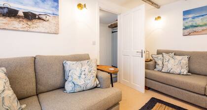 A beautiful coastal townhouse in the heart of Newport, Pembrokeshire