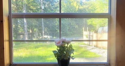 Serenity Cottage in the Woods