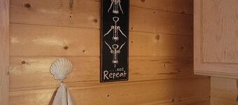 Serenity Cottage in the Woods