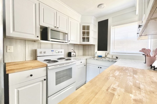 KylskÄp, mikrovÄgsugn, ugn och spishÀll