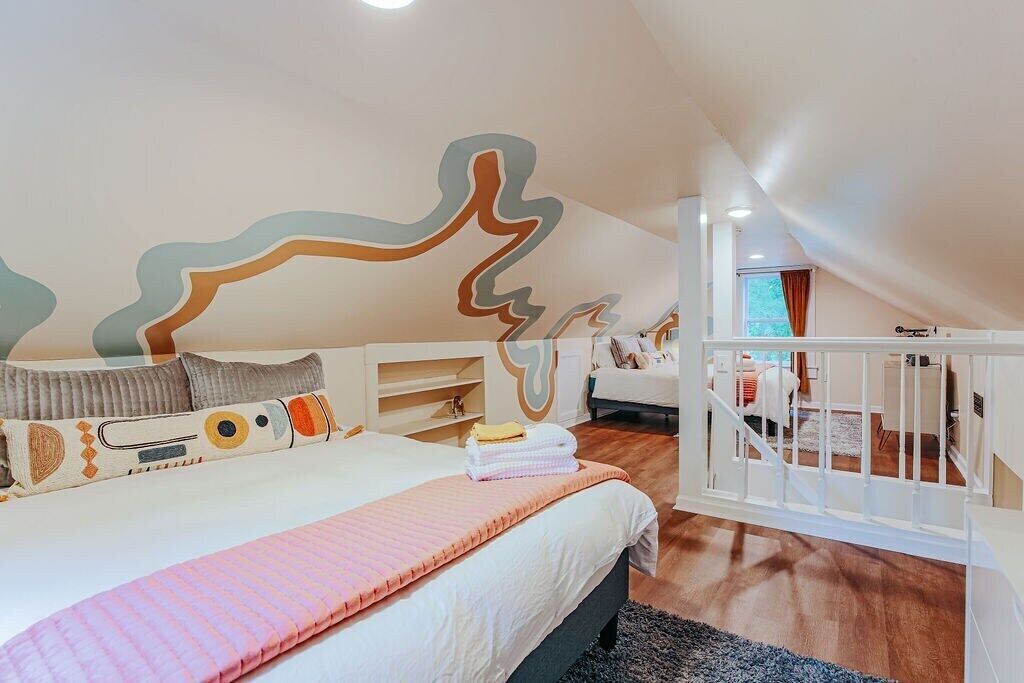 2 slaapkamers, een bureau, een strijkplank/strijkijzer, internet