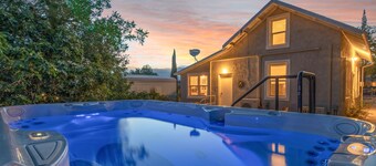 Zion 1924 Farmhouse Basecamp, cool/hot swim spa, pet+RV friendly