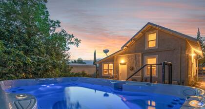 Zion 1924 Farmhouse Basecamp, cool/hot swim spa, pet+RV friendly