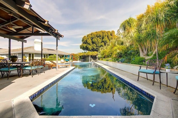 Piscina all'aperto, una piscina riscaldata