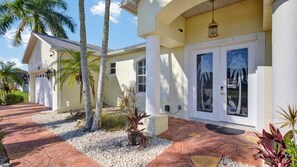House (Casa Rosy) | Exterior