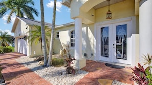 House (Casa Rosy) | Exterior