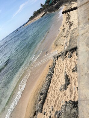 Beach nearby, sun loungers