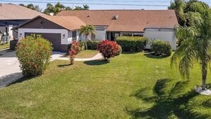 Unclassified image, 5 of 24, button - Sea La Vie (Cape Coral)